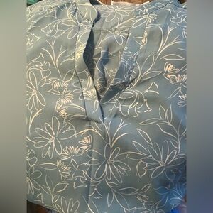NWOT Women’s size Large Lush Stitch Fox Floral Blue Blouse 3/4 sleeves